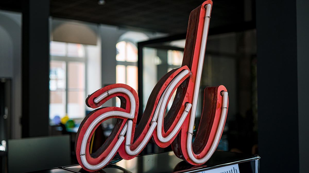 Neon sign that says "Ad"